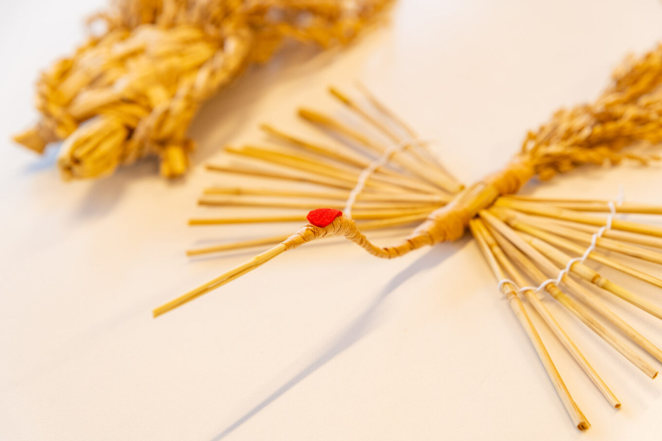 ②藁にふれる。地域にふれる。手から生まれる縁起物（鶴・亀） | つの